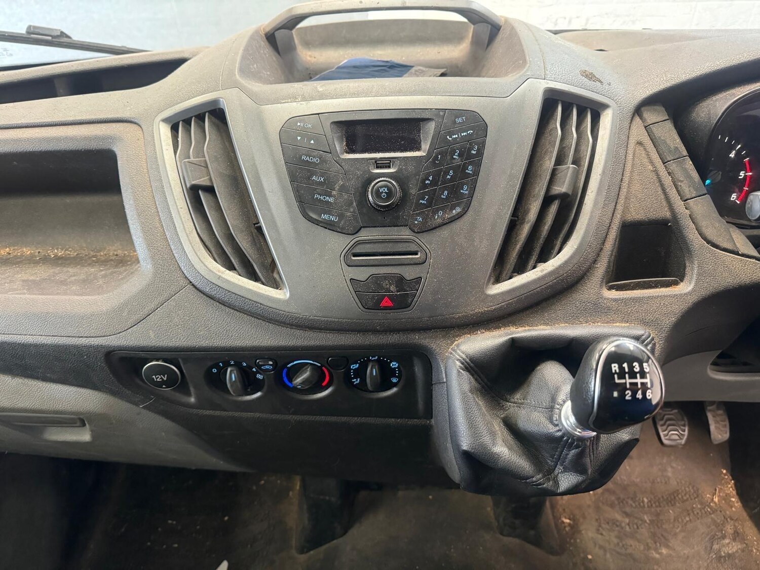 2018 Ford Transit 2.0 350 EcoBlue RWD L2 H1 Euro 6 2dr (DRW) Tipper Diesel Manua - Picture 5 of 7