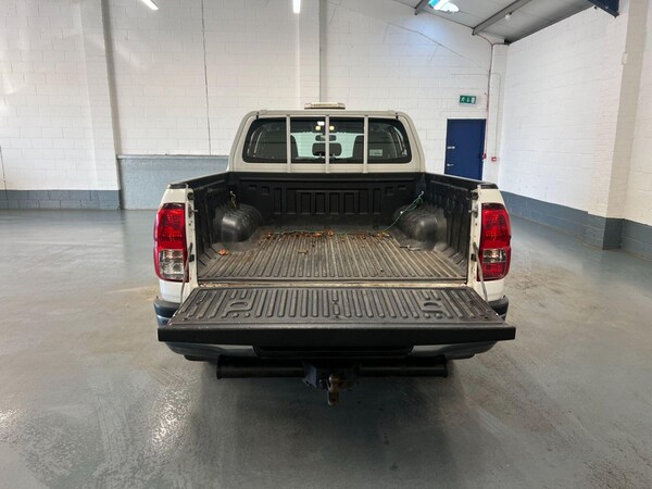 Used Toyota Hilux 2017 for sale - 76140048: Photo 11