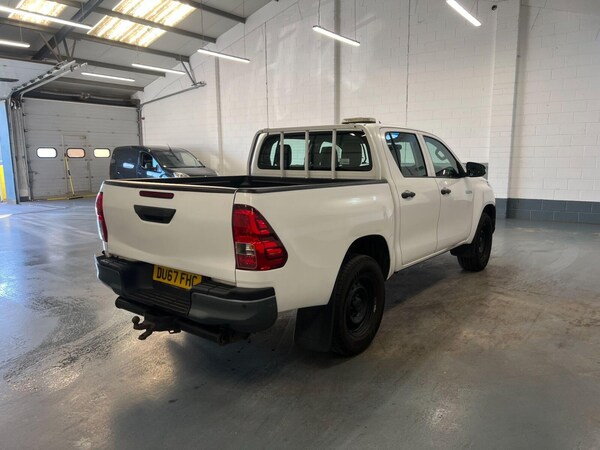 Used Toyota Hilux 2017 for sale - 76140048: Photo 3