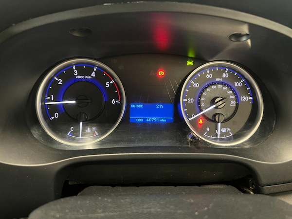 Used Toyota Hilux 2017 for sale - 76140048: Photo 7
