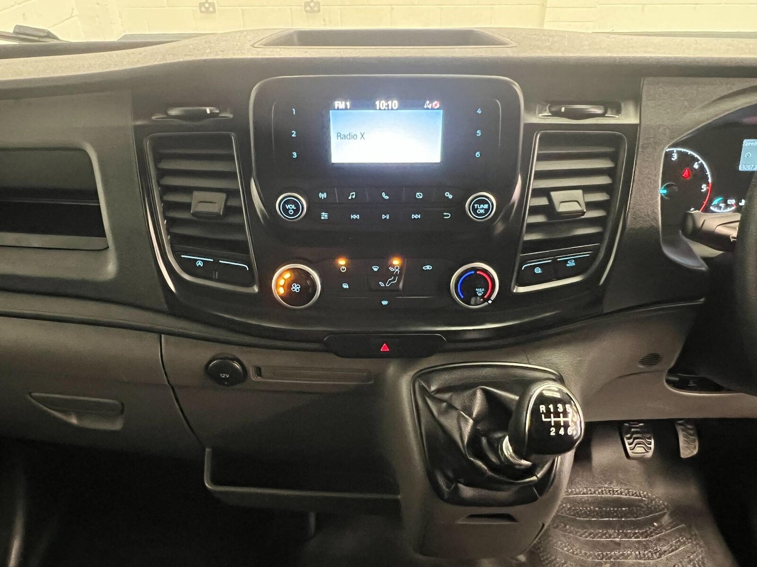 Used Ford Transit 2023 for sale - 76869190: Photo 23