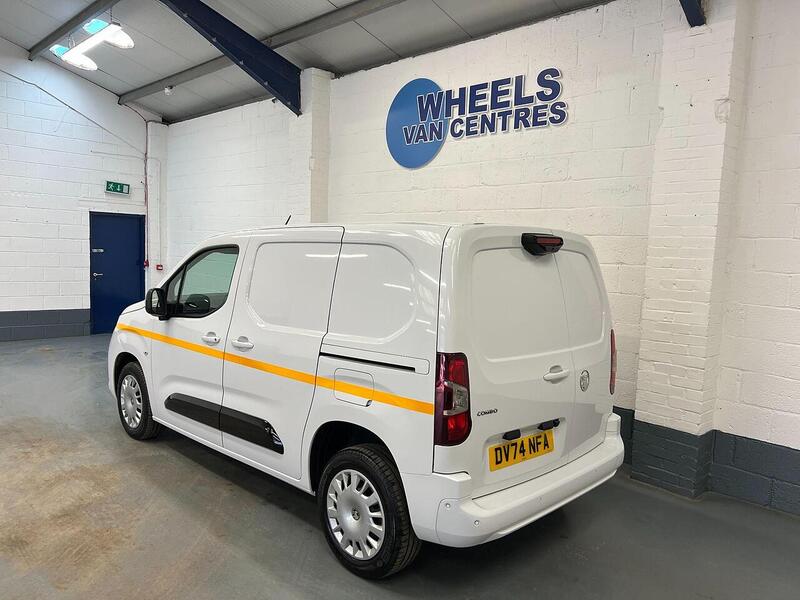 Used Vauxhall Combo 2024 for sale - 76904256: Photo 5
