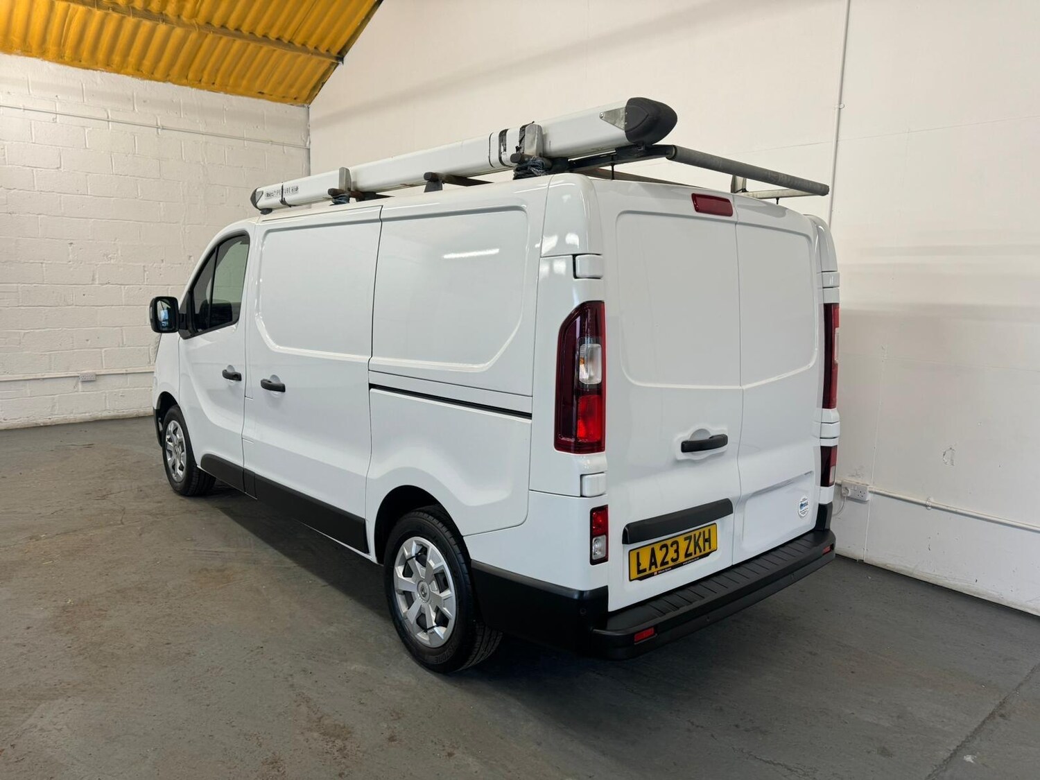 2023 Renault Trafic 2.0 dCi Blue 30 Advance SWB Euro 6 (s/s) 5dr Panel Van Diese - Picture 5 of 24