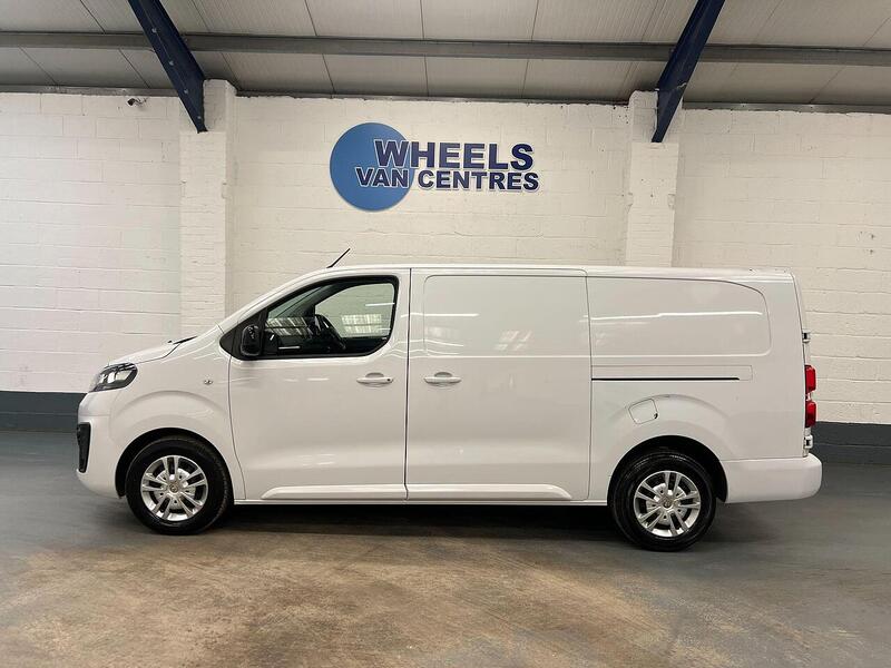 Used Vauxhall Vivaro 2022 for sale - 76904273: Photo 2