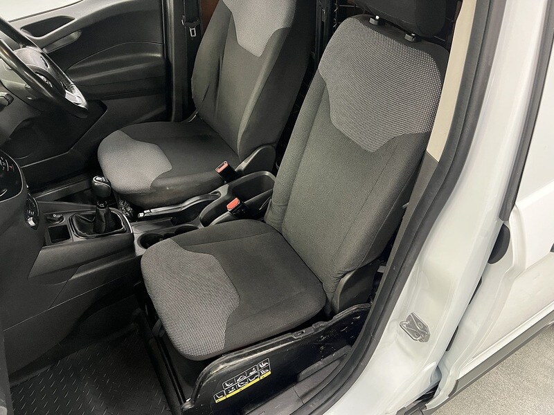 Used Ford Transit Courier 2020 for sale - 77250848: Photo 24
