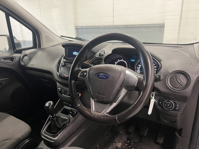 Used Ford Transit Courier 2020 for sale - 77250848: Photo 6