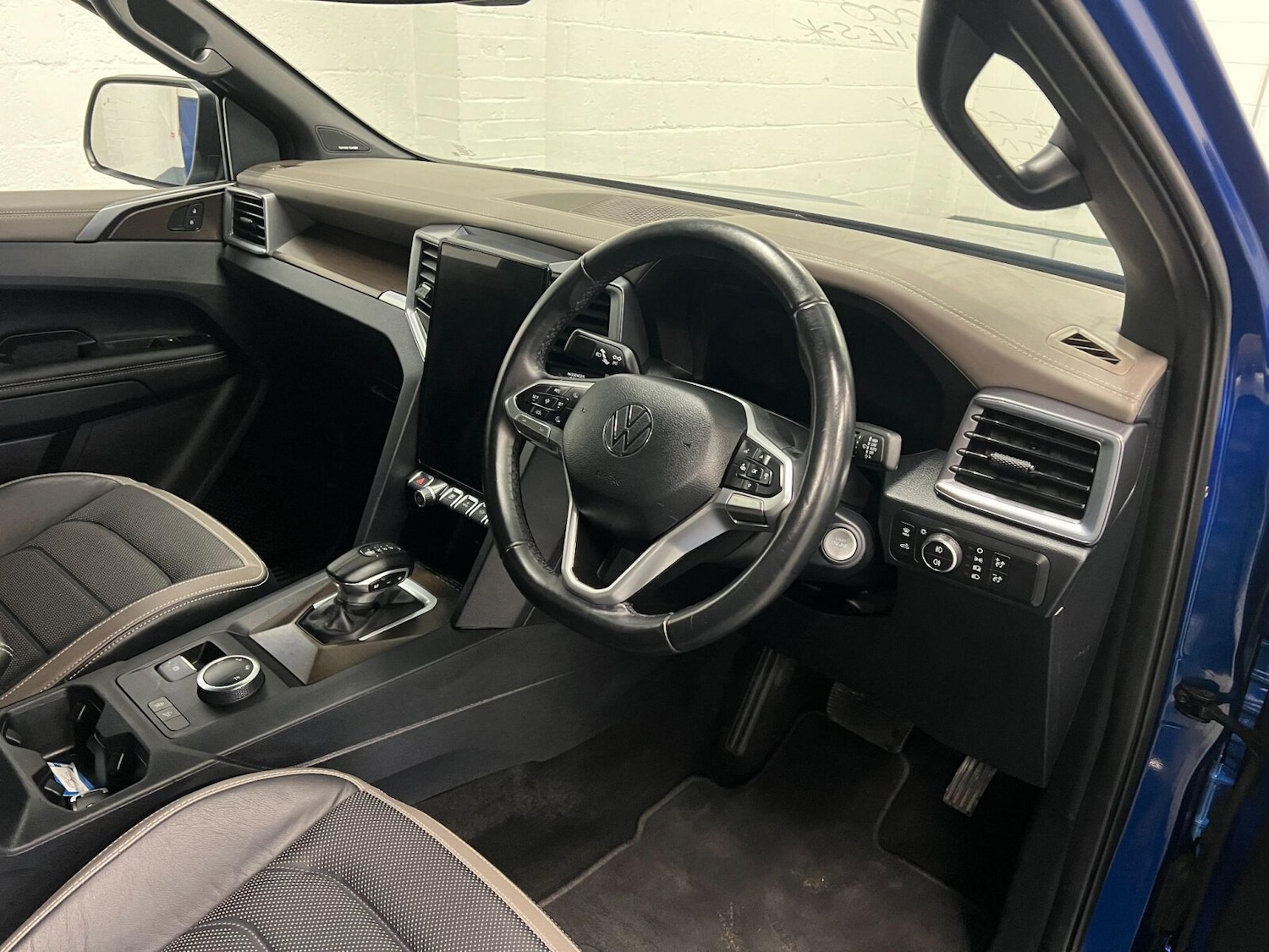 Used Volkswagen Amarok 2024 for sale - 76709447: Photo 11