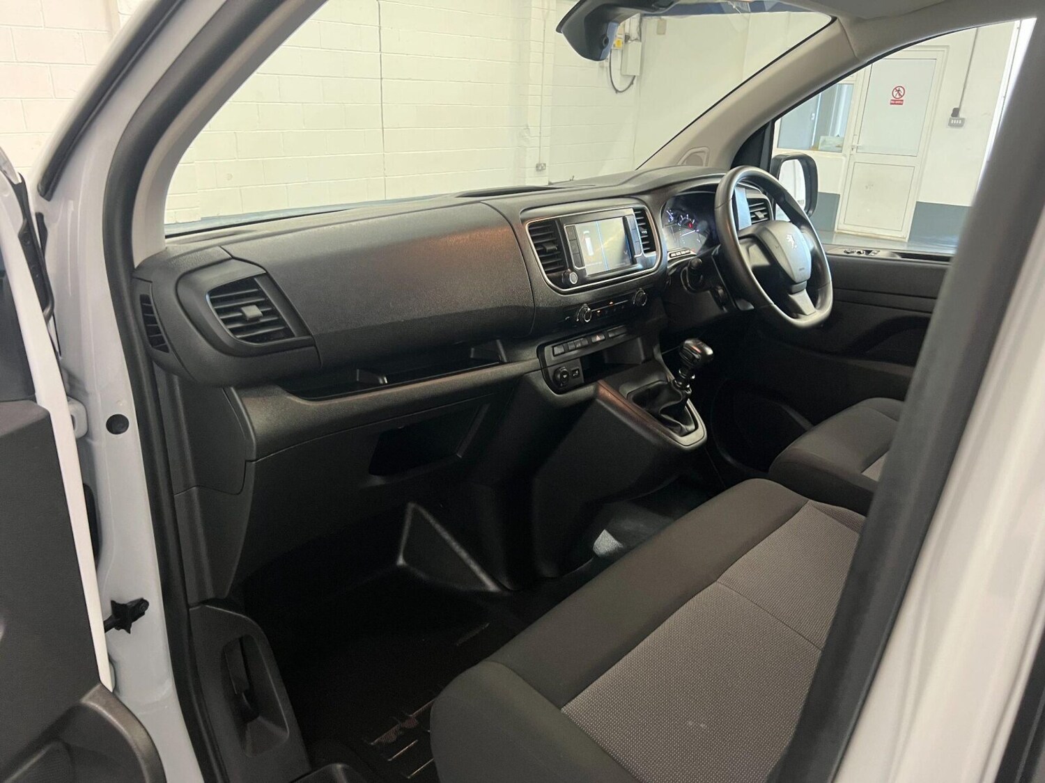 Used Peugeot Expert 2024 for sale - 75984877: Photo 14