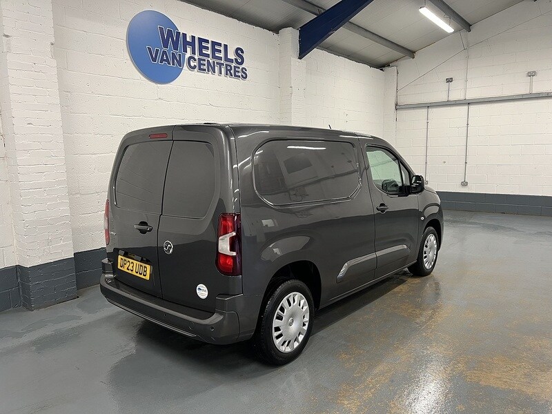 Used Vauxhall Combo 2023 for sale - 76903945: Photo 5