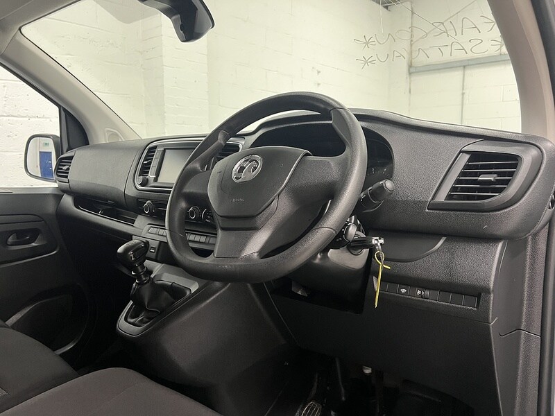Used Vauxhall Vivaro 2023 for sale - 77404561: Photo 11