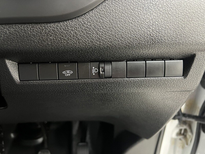 Used Vauxhall Vivaro 2023 for sale - 77404561: Photo 18