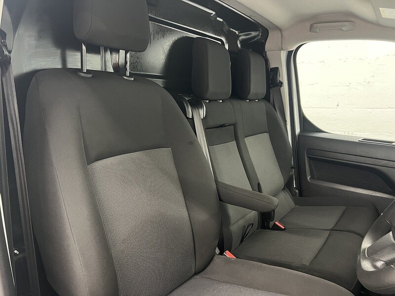 Used Vauxhall Vivaro 2023 for sale - 77404561: Photo 9