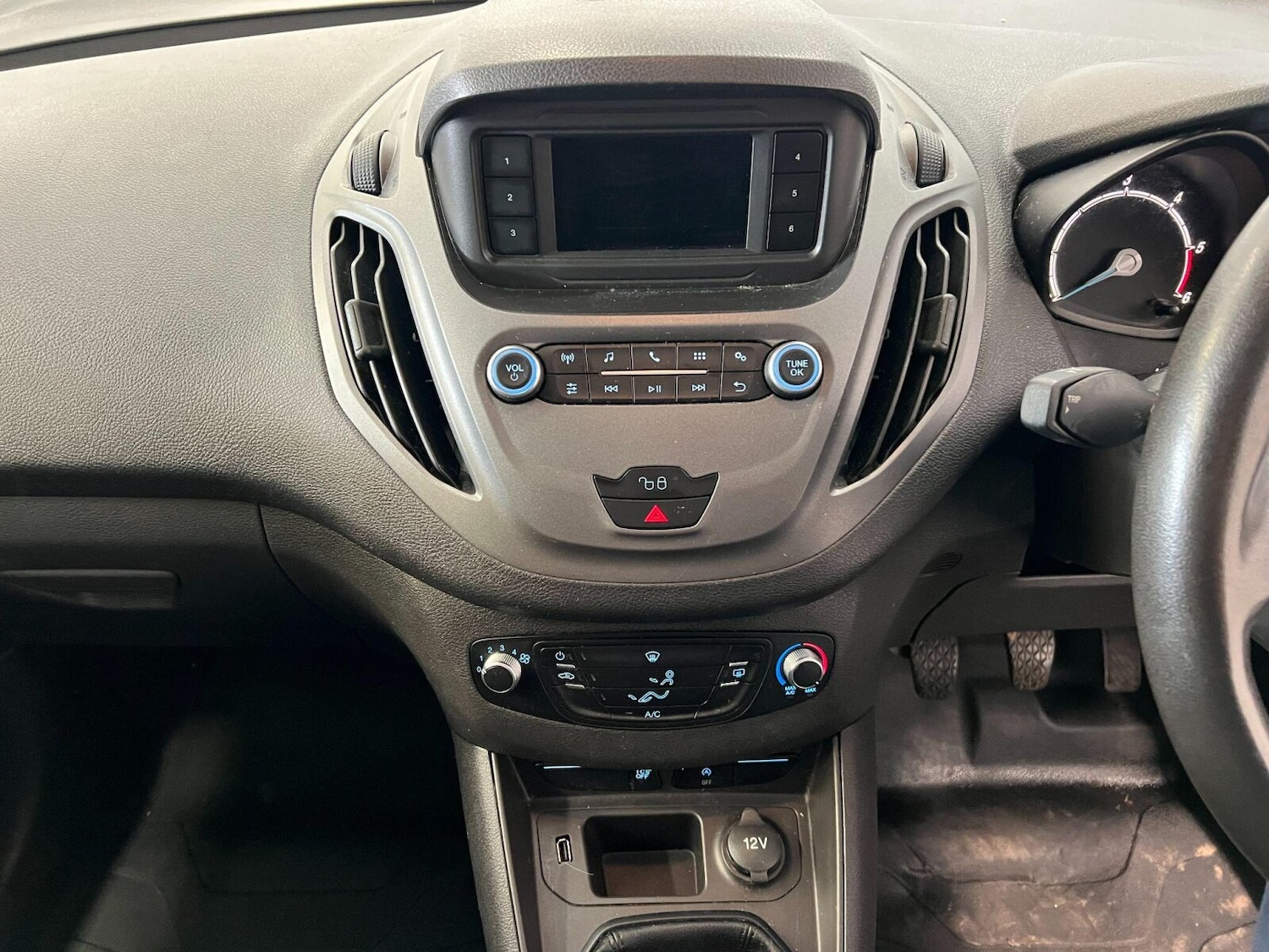 Used Ford Transit Courier 2020 for sale - 76375549: Photo 8