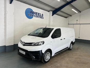 Toyota ProAce feature image
