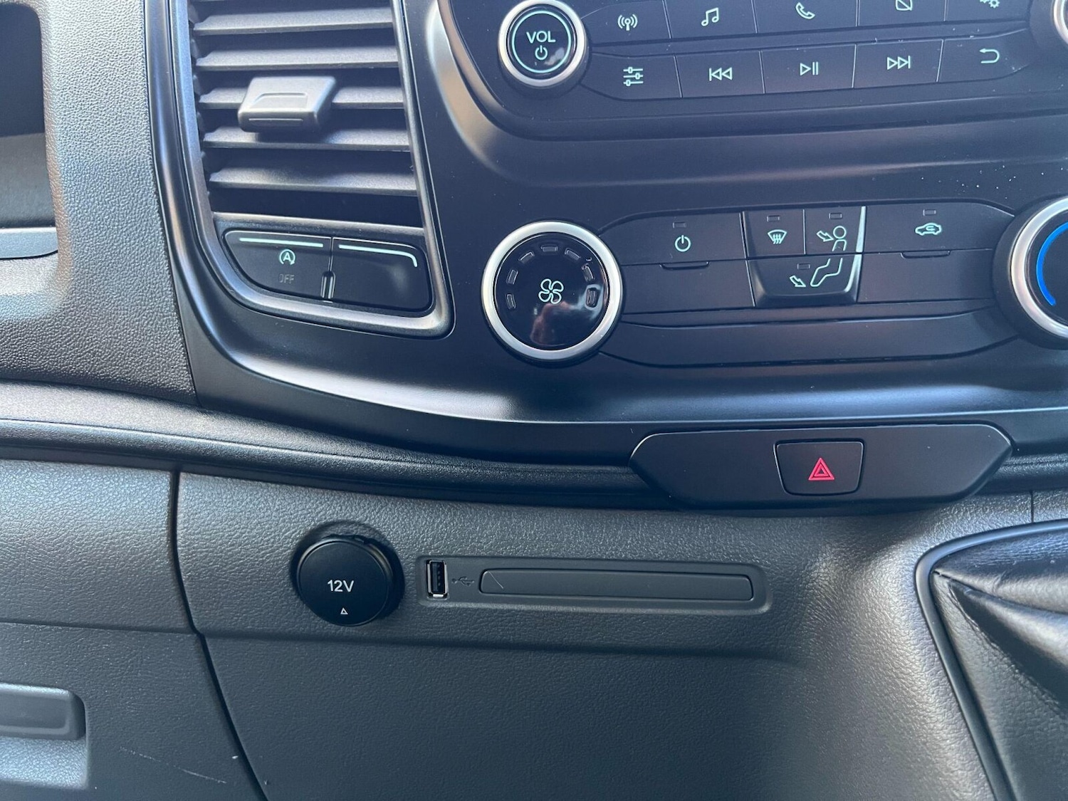 Used Ford Transit 2022 for sale - 76870170: Photo 26