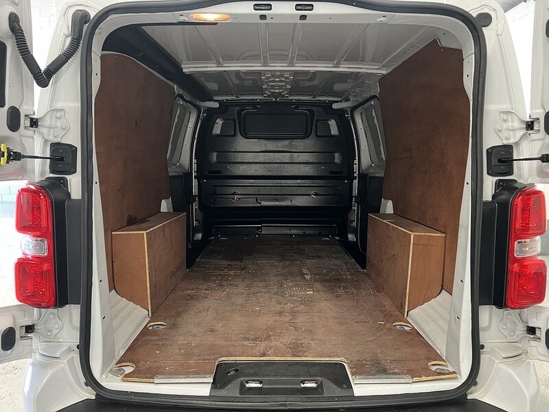 Used Vauxhall Vivaro 2022 for sale - 77947069: Photo 5