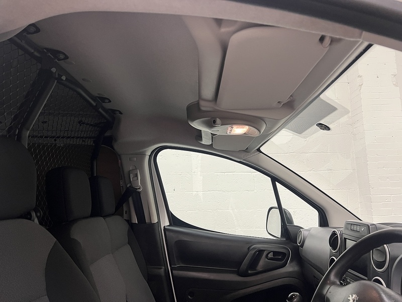 Used Peugeot Partner 2018 for sale - 77288619: Photo 12