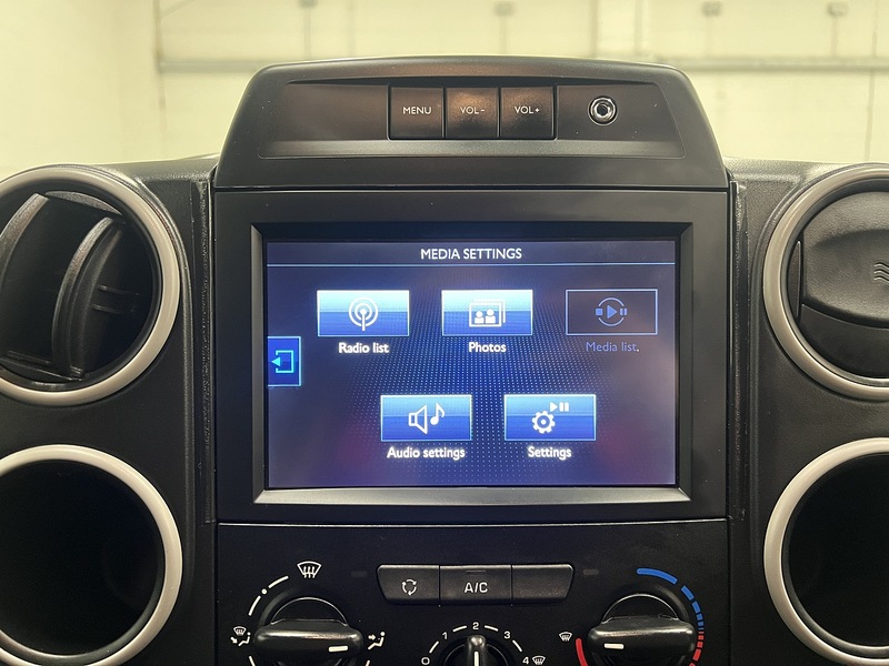 Used Peugeot Partner 2018 for sale - 77288619: Photo 21