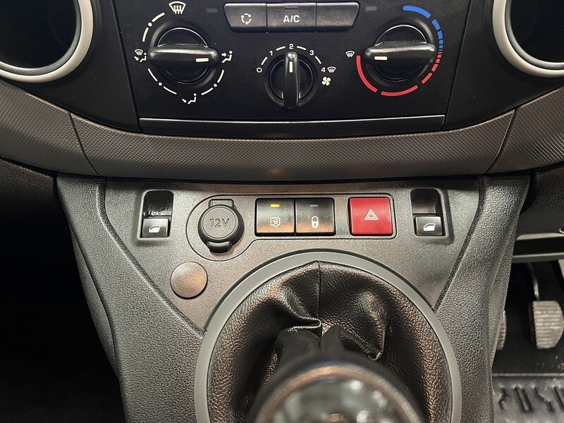 Used Peugeot Partner 2018 for sale - 77288619: Photo 24