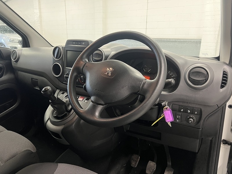 Used Peugeot Partner 2018 for sale - 77288619: Photo 6