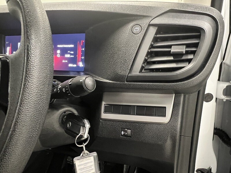 Used Vauxhall Vivaro 2024 for sale - 77668081: Photo 18