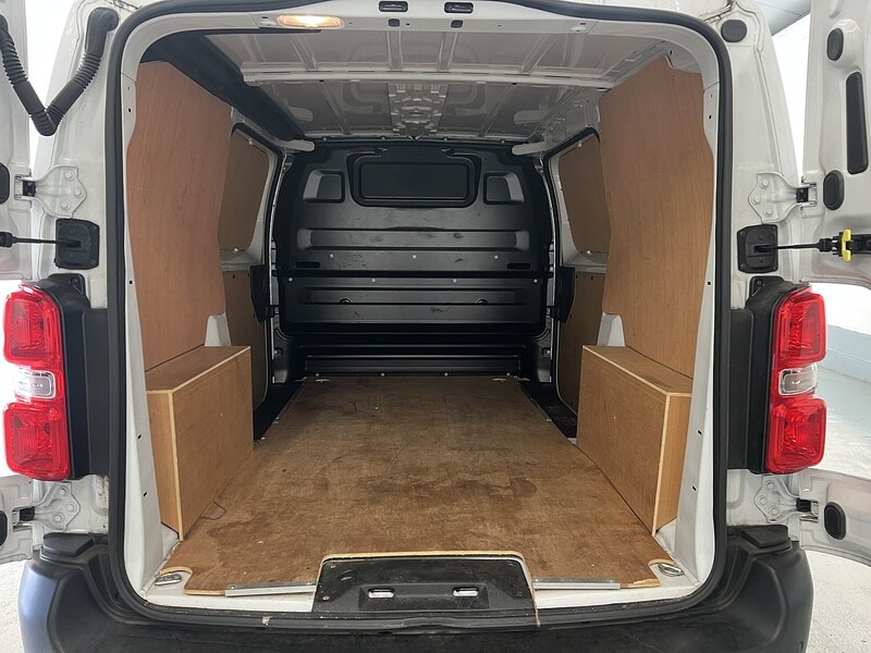 Used Vauxhall Vivaro for sale - 77668081: Photo 5