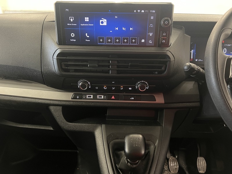 Used Vauxhall Vivaro 2024 for sale - 77609552: Photo 8