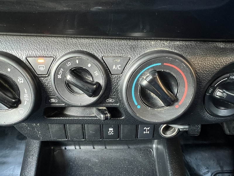 Used Toyota Hilux 2020 for sale - 77055061: Photo 9