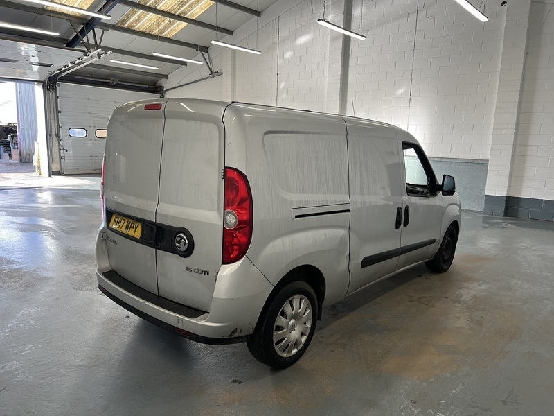 Used Vauxhall Combo 2017 for sale - 76919787: Photo 3