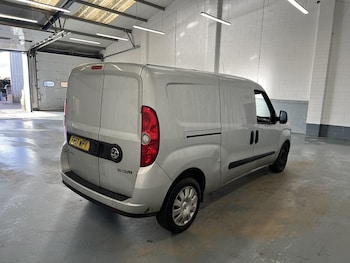 Used Vauxhall Combo 2017 for sale - 76919787: Photo