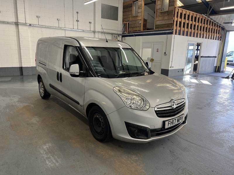 Used Vauxhall Combo 2017 for sale - 76919787: Photo 4