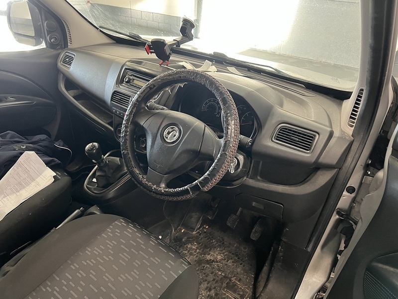 Used Vauxhall Combo 2017 for sale - 76919787: Photo 6