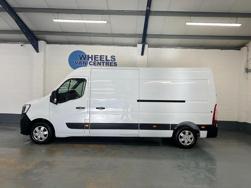 Used Renault Master 2023 for sale - 76904275: Photo 2