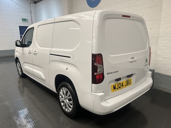 Used Citroen Berlingo 2024 for sale - 79436402: Photo