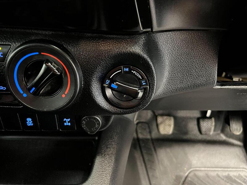 Used Toyota Hilux 2020 for sale - 76904215: Photo 17