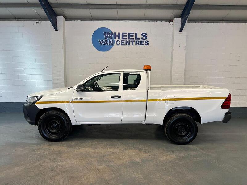 Used Toyota Hilux 2020 for sale - 76904215: Photo 2