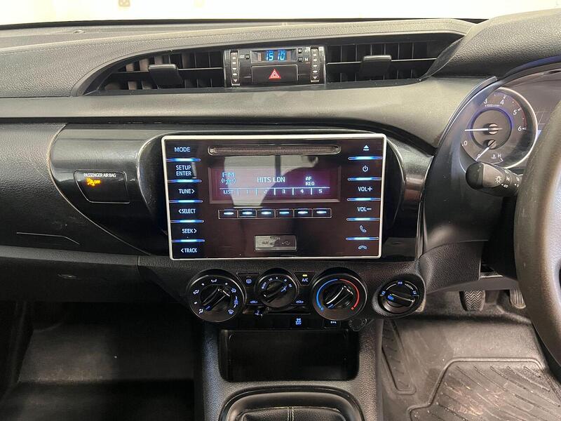 Used Toyota Hilux 2020 for sale - 76904215: Photo 27