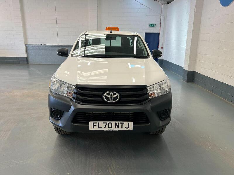 Used Toyota Hilux 2020 for sale - 76904215: Photo 4