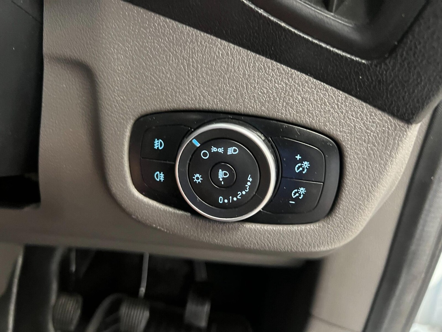 Used Ford Transit Connect 2019 for sale - 76494068: Photo 19