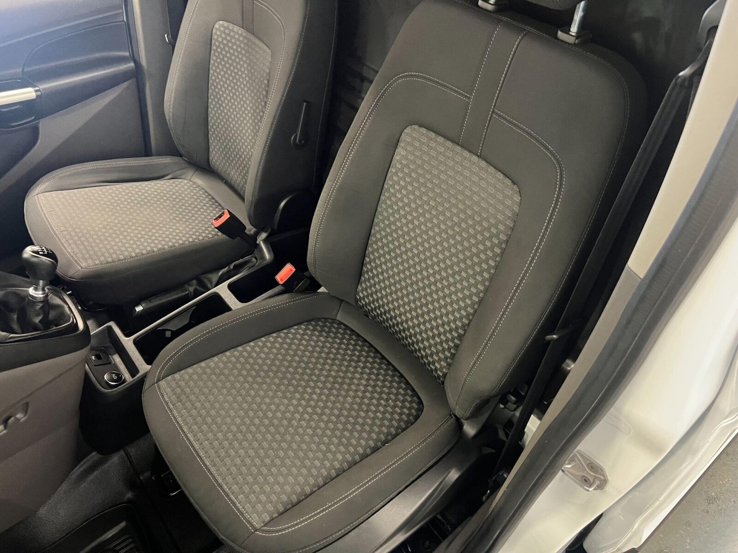 Used Ford Transit Connect 2019 for sale - 76494068: Photo 31