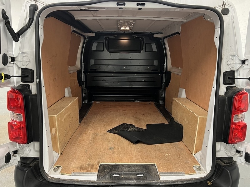 Used Vauxhall Vivaro 2023 for sale - 76950835: Photo 5