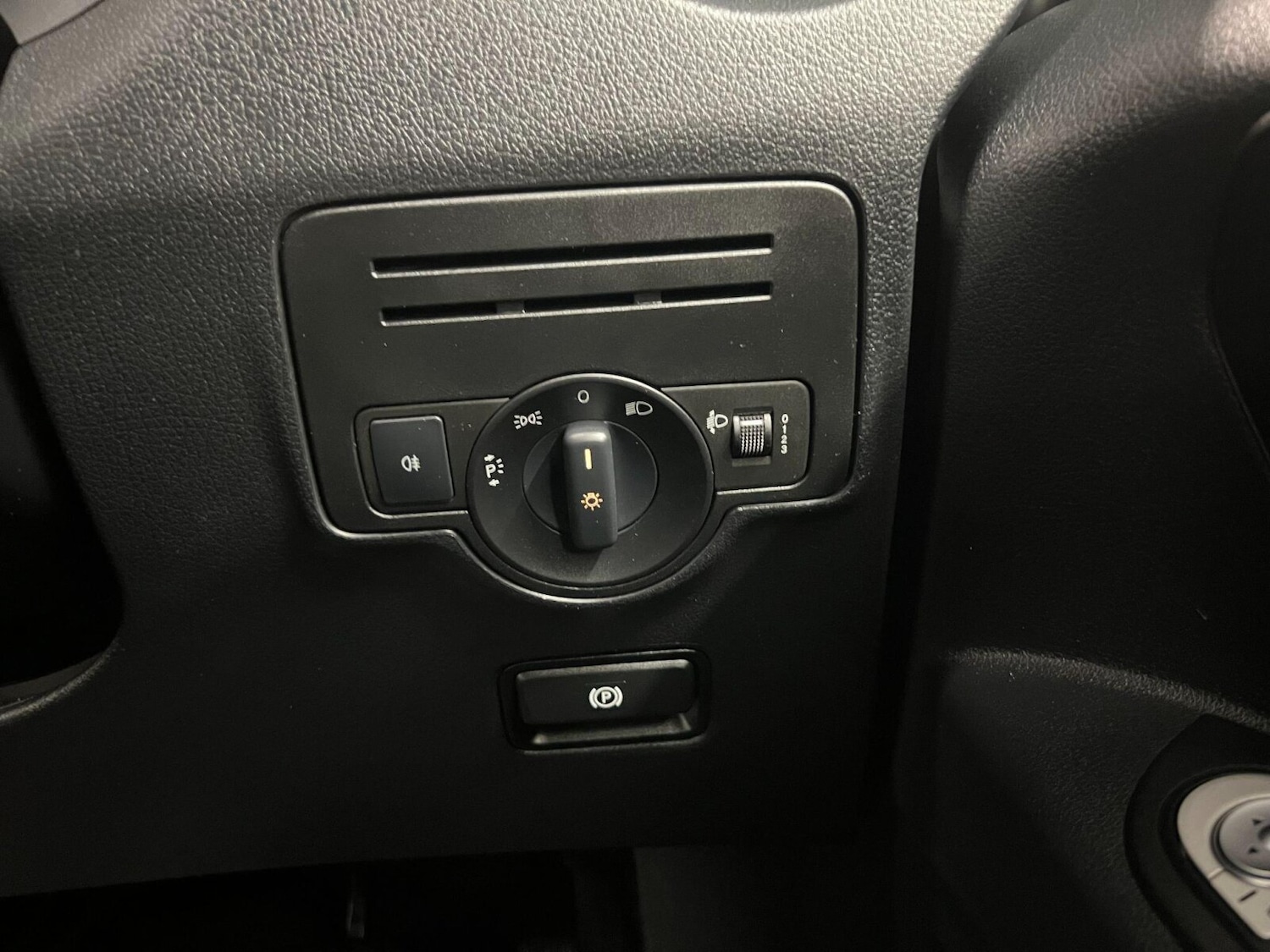 Used Mercedes-Benz Vito 2022 for sale - 75902280: Photo 17