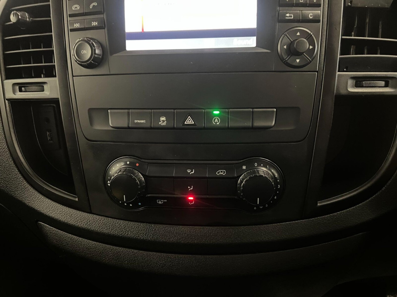 Used Mercedes-Benz Vito 2022 for sale - 75902280: Photo 25