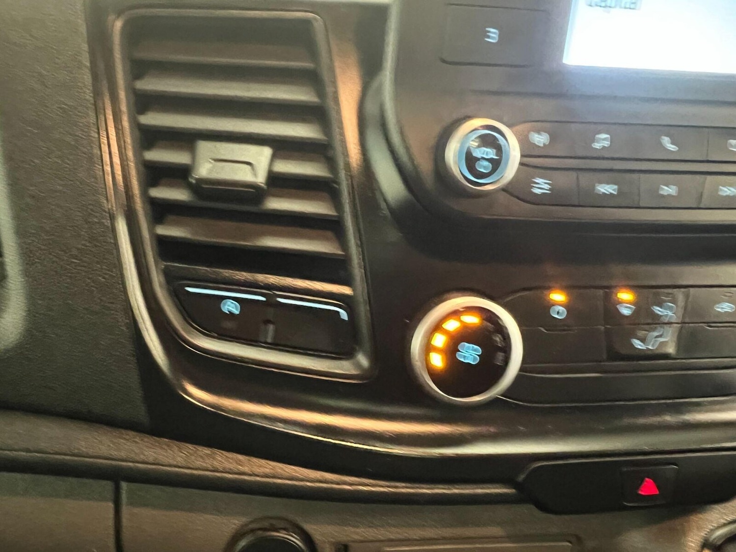 Used Ford Transit 2024 for sale - 76870900: Photo 18