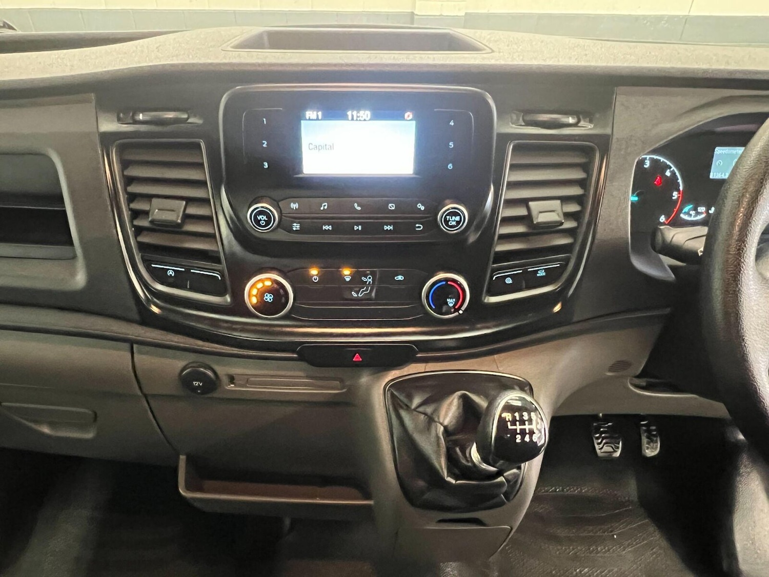 Used Ford Transit 2024 for sale - 76870900: Photo 27