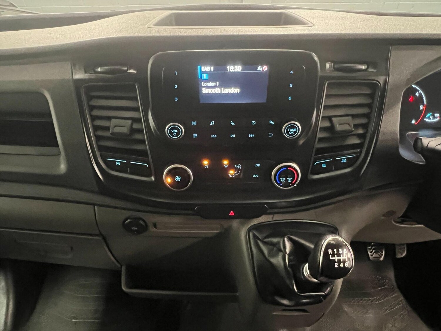 Used Ford Transit 2023 for sale - 76233998: Photo 30
