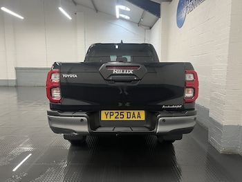 Used Toyota Hilux 2025 for sale - 79334987: Photo
