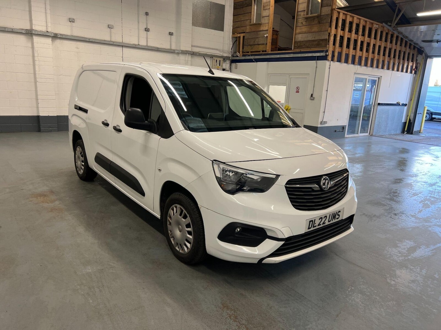 Used Vauxhall Combo 2022 for sale - 76528886: Photo 4