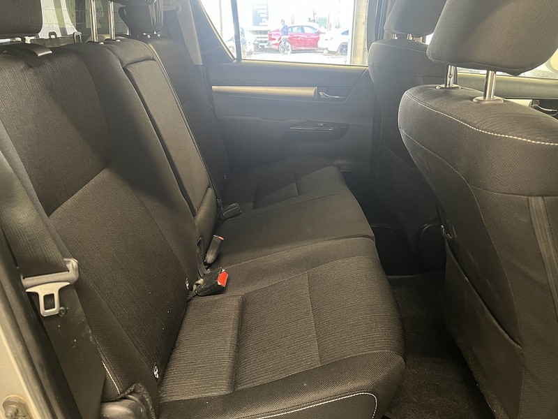 Used Toyota Hilux for sale - 77677136: Photo 6