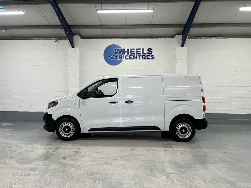 Used Vauxhall Vivaro 2024 for sale - 77404572: Photo 2